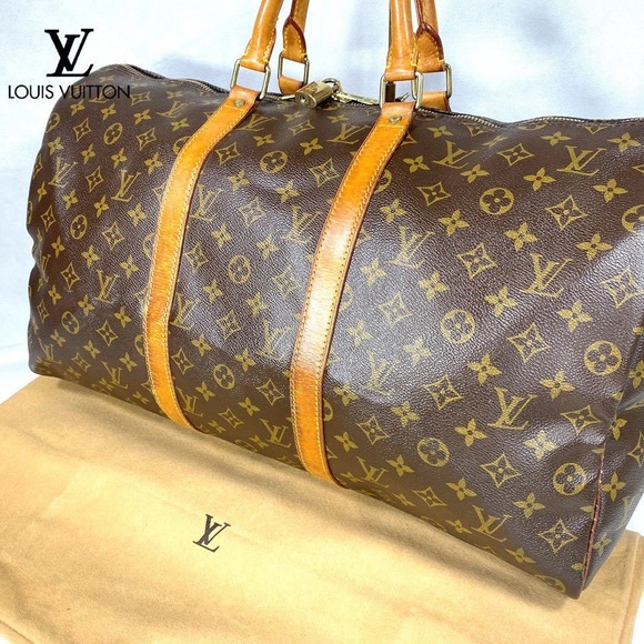 Louis Vuitton Handbags - Louis Vuitton traveling bag